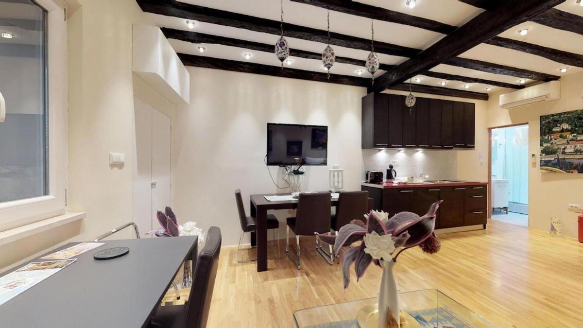 Diocletian Studio Apartments Split Exterior photo